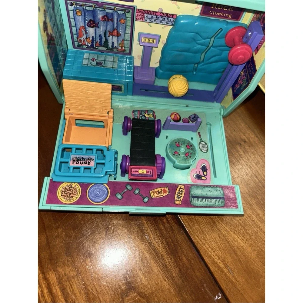 Vintage Pound Puppies Purries Playset Gym Olympics Galoob Pet Carrier 1995 Toy